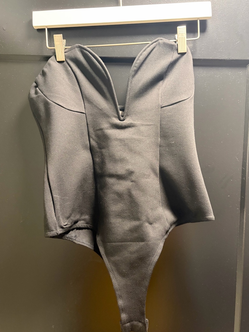 Low plunge body suit